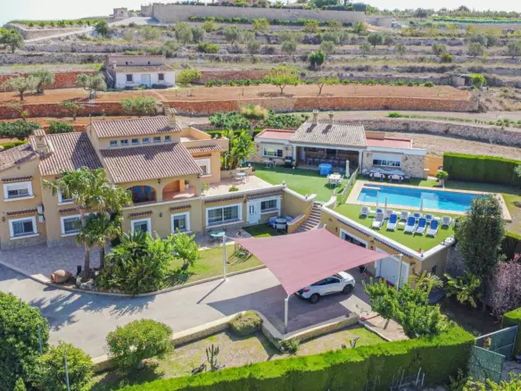 8-bedroom Villa In Benissa, Spain (696 M²)