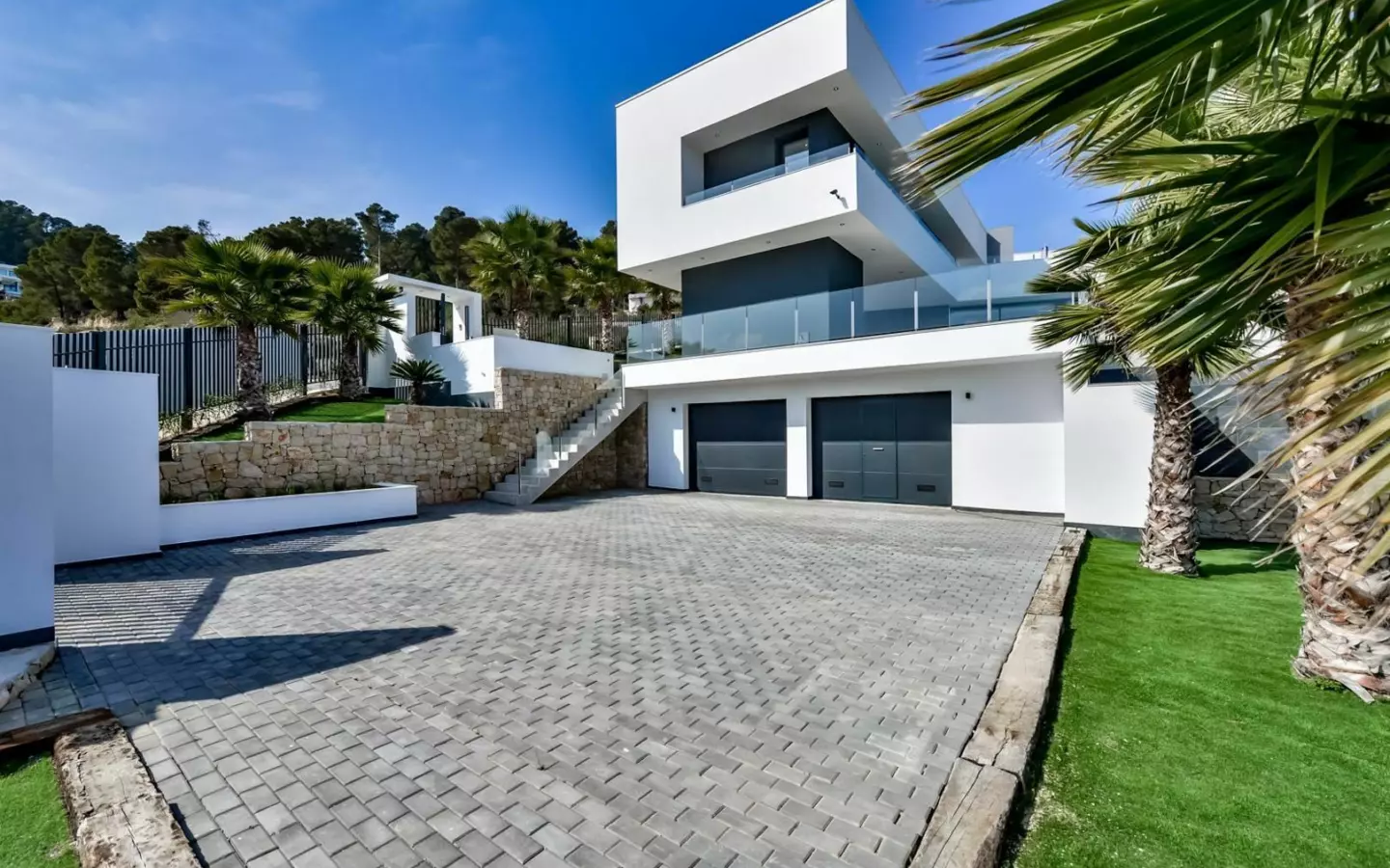 3-bedroom Villa In Jávea – Xàbia, Spain (374 M²)