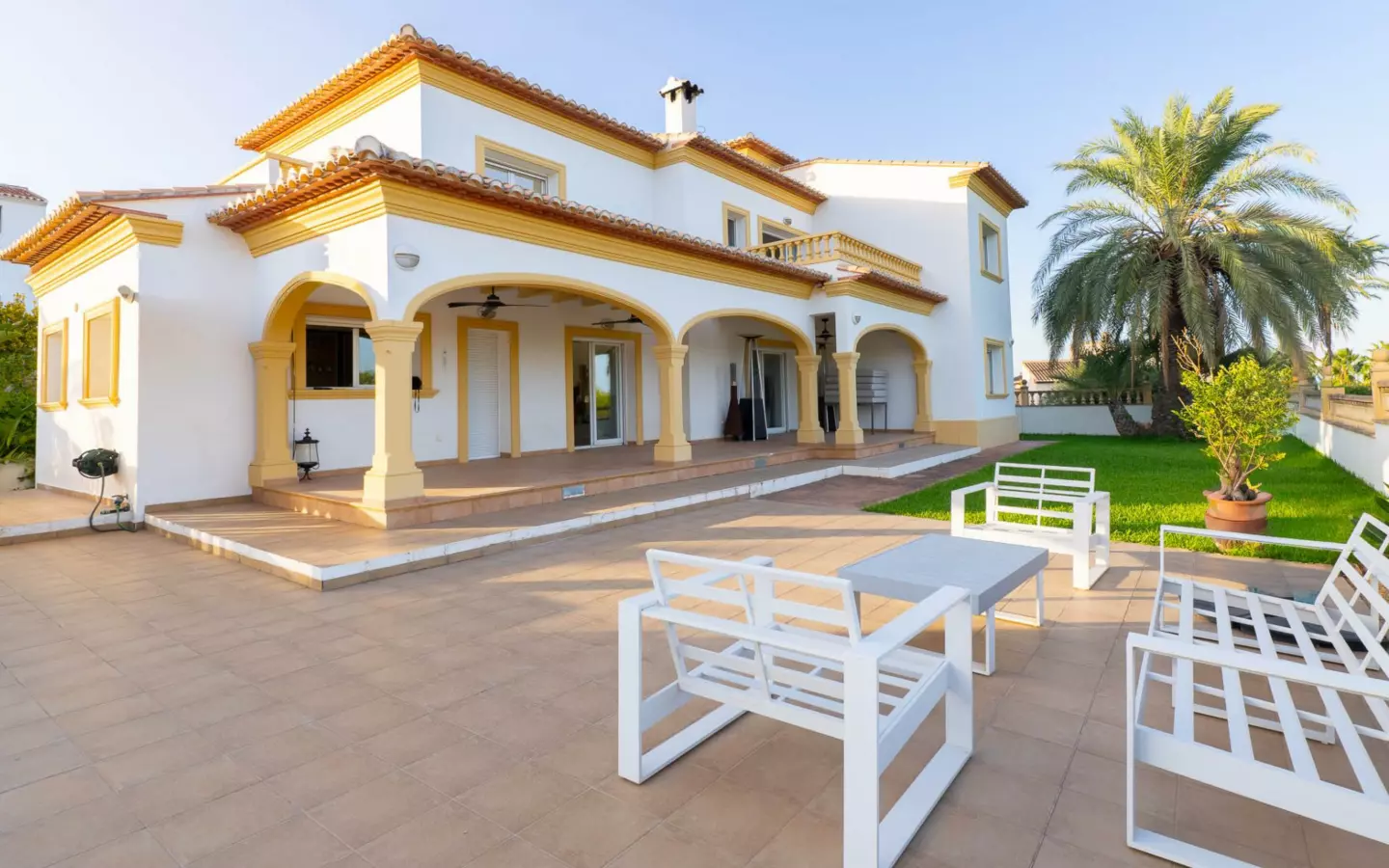 4-bedroom Villa In Beniarbeig, Spain (376 M²)