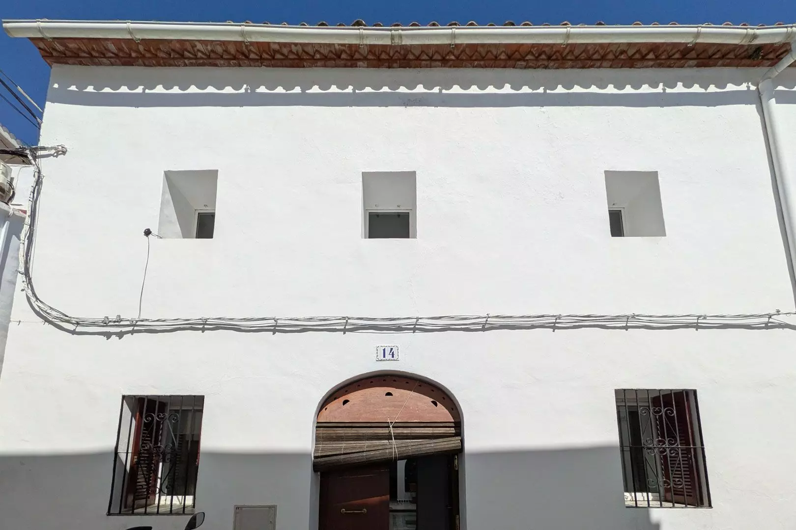 3-bedroom House In Oliva, Spain (289 M²)