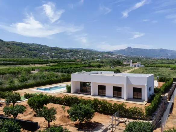 3-bedroom Villa In Pedreguer, Spain (225 M²)