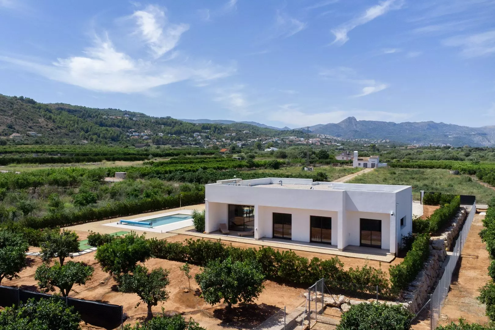 3-bedroom Villa In Pedreguer, Spain (225 M²)