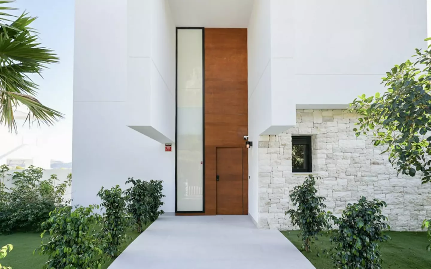 3-bedroom Villa In Polop, Spain (293 M²)