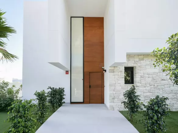 3-bedroom Villa In Polop, Spain (293 M²)