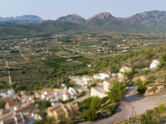 Plot In Jalon – Xalo, Spain (653 M² Plot)
