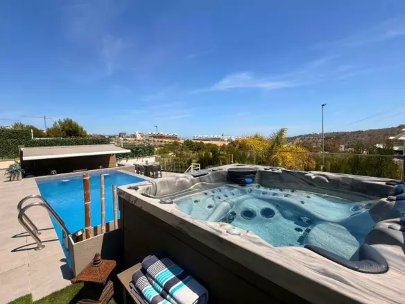 3-bedroom Villa In Finestrat, Spain (151 M²)