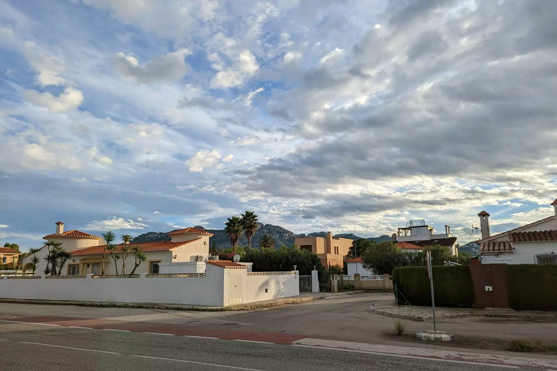 Plot In Denia, Spain (1.315 M² Plot)