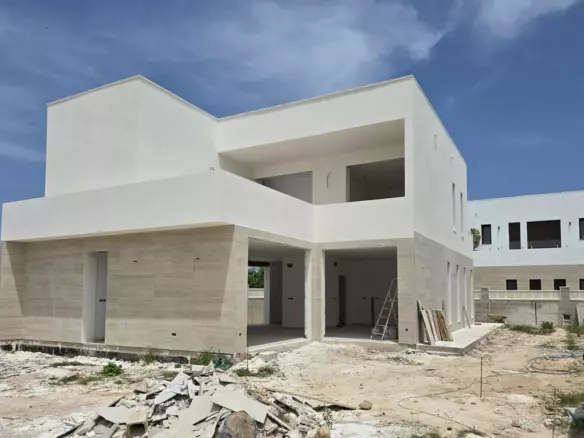 3-bedroom Villa In Els Poblets, Spain (225 M²)