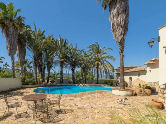5-bedroom Villa In Ondara, Spain (1.025 M²)