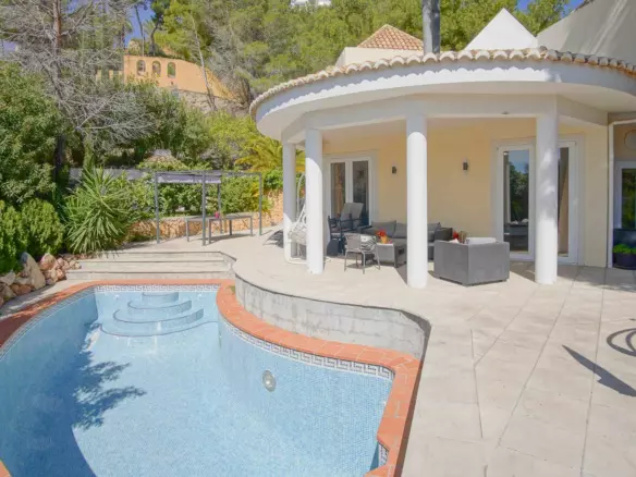 3-bedroom Villa In Altea, Spain (200 M²)