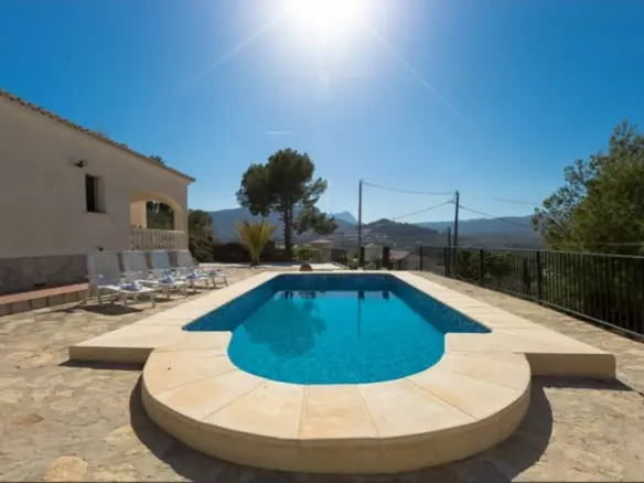 3-bedroom Villa In Calpe, Spain (90 M²)