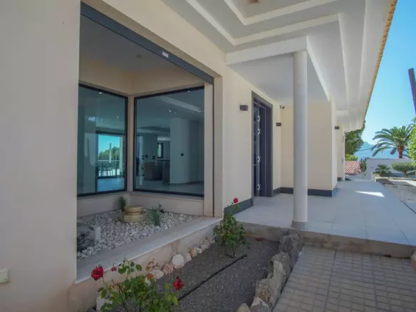 5-bedroom Villa In Altea, Spain (680 M²)