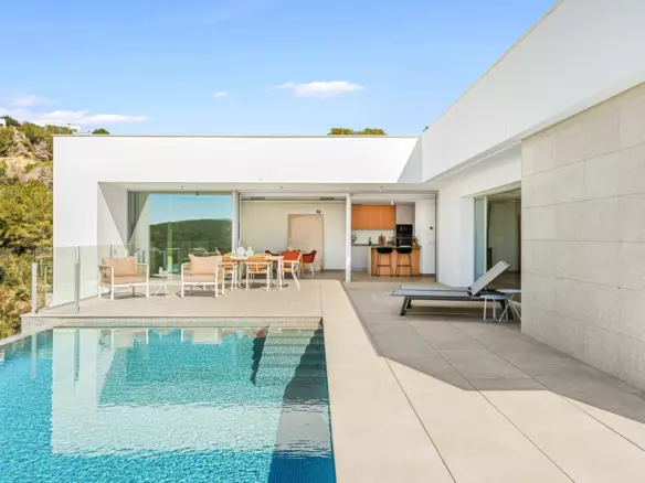 4-bedroom Villa In Benitachell, Spain (215 M²)