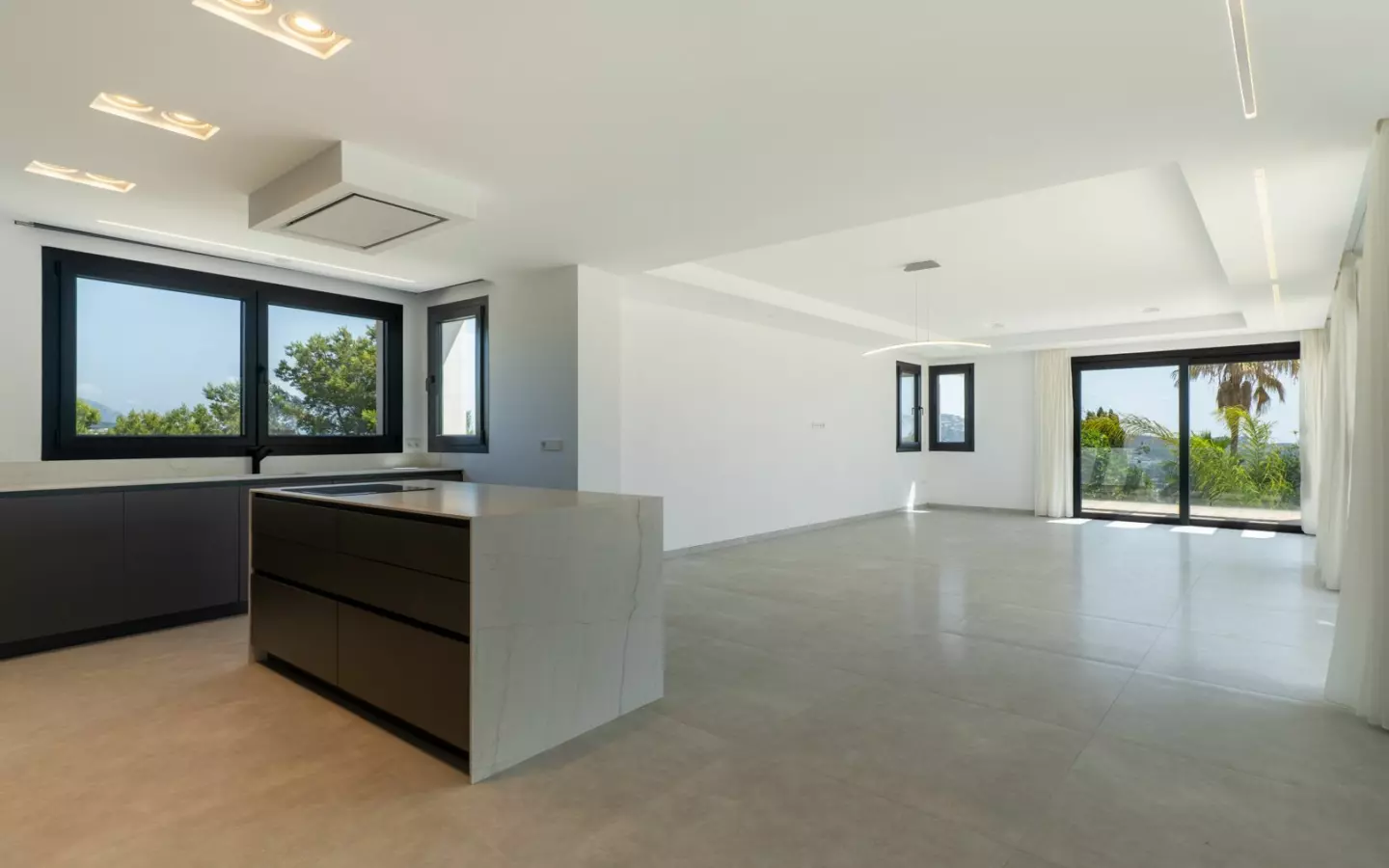 3-bedroom Villa In Moraira, Spain (310 M²)