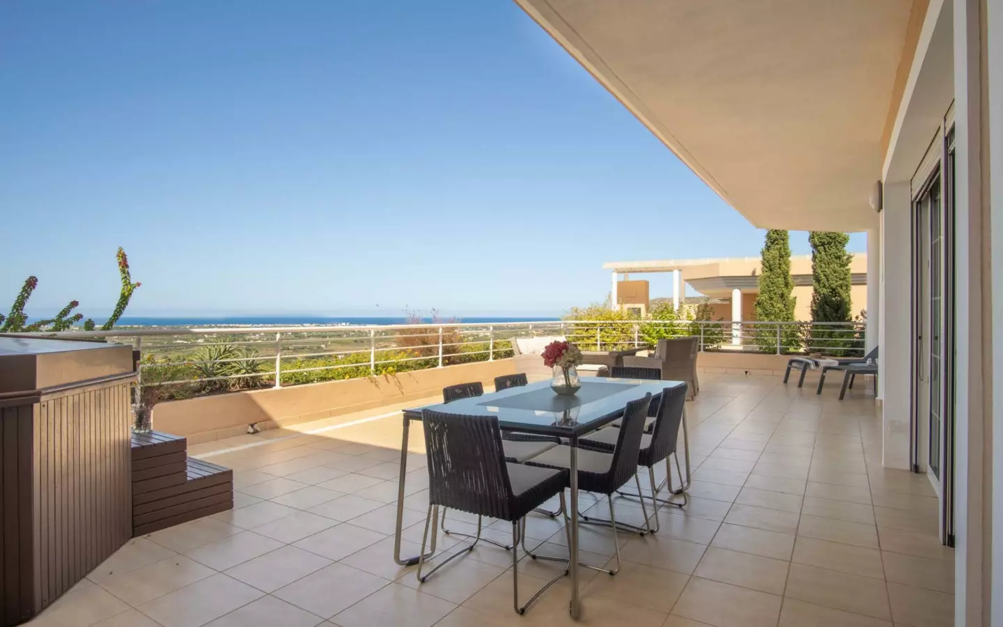 3-bedroom Apartment In Pedreguer, Spain (310 M²)