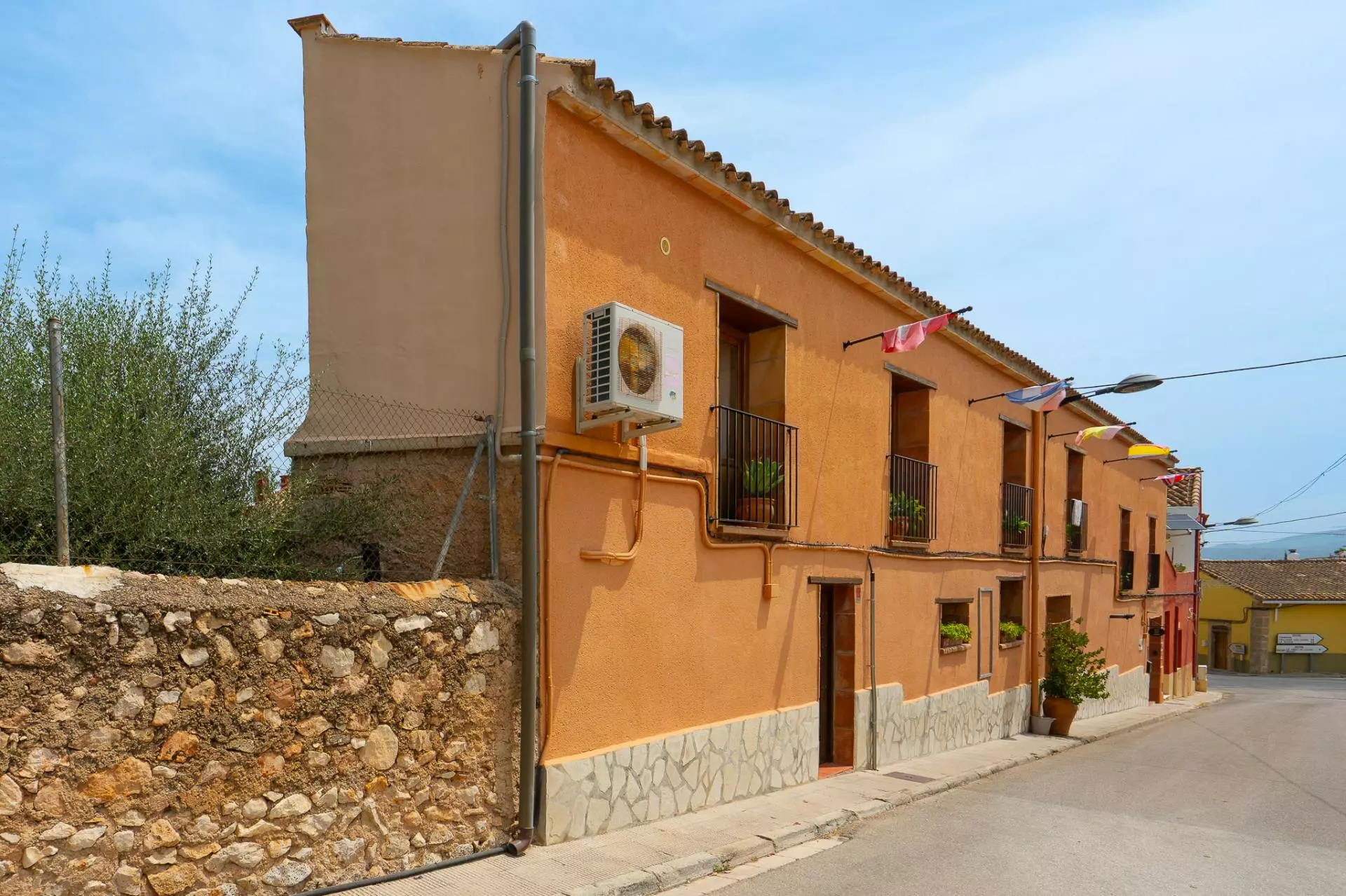 6-bedroom Commercial Unit In Sagra, Spain (426 M²)