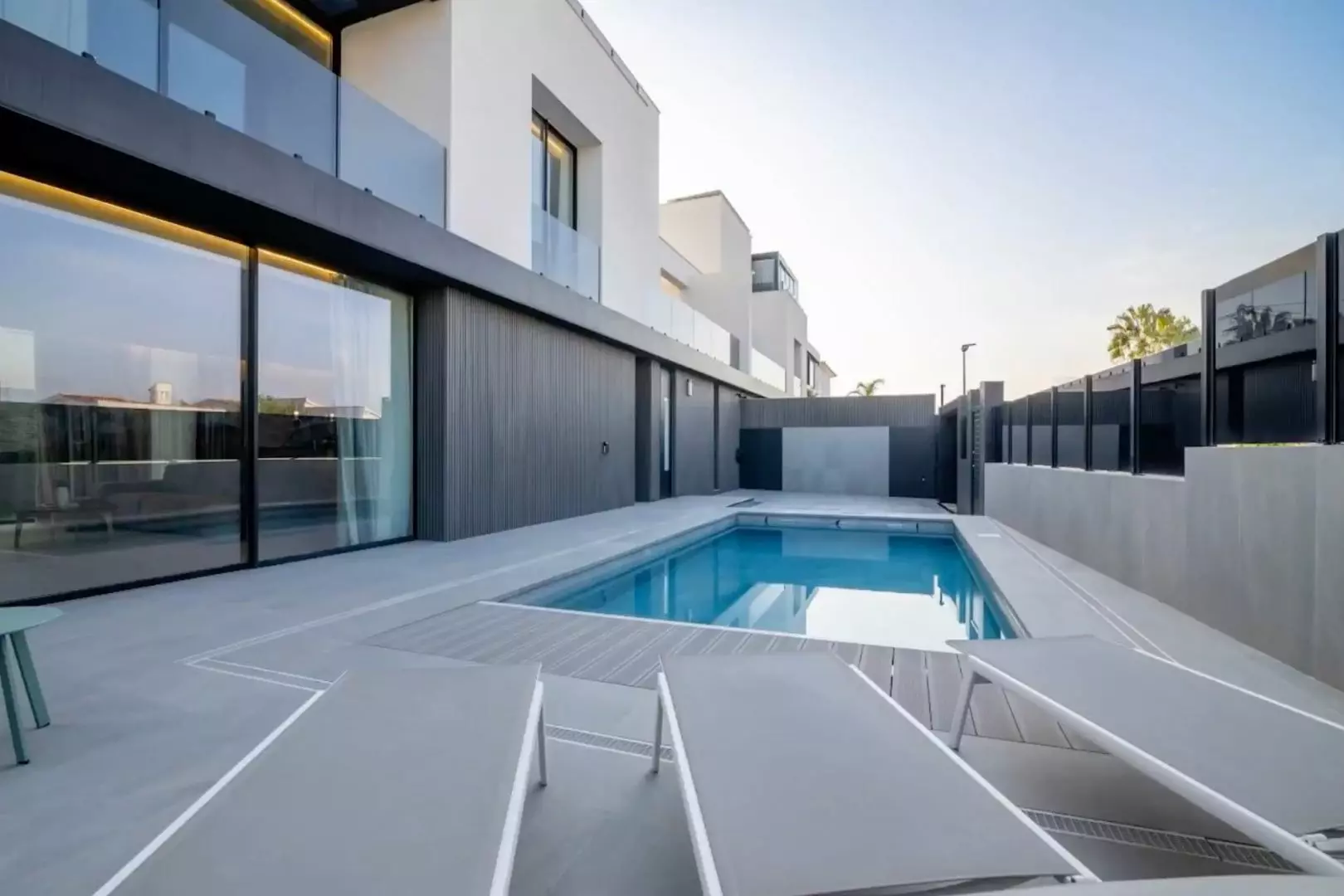 5-bedroom Villa In Alfaz Del Pi, Spain (322 M²)
