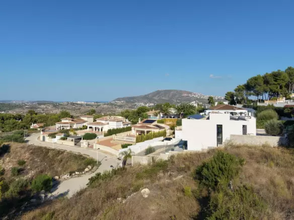 Plot In Moraira, Spain (1.280 M² Plot)