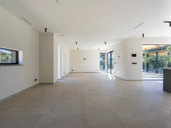3-bedroom Villa In Jávea – Xàbia, Spain (471 M²)