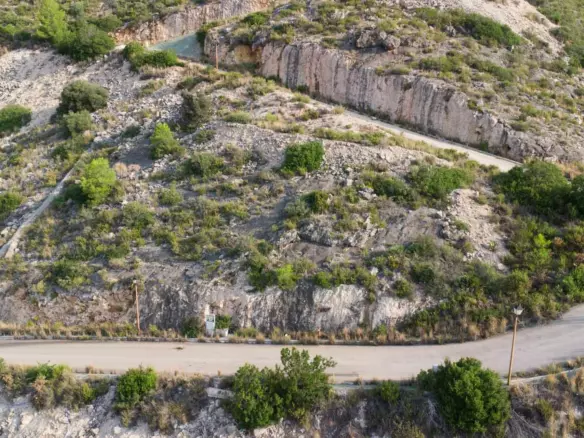 Plot In Jalon – Xalo, Spain (653 M² Plot)