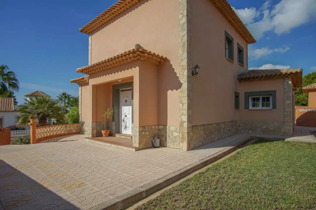5-bedroom Villa In Calpe, Spain (345 M²)