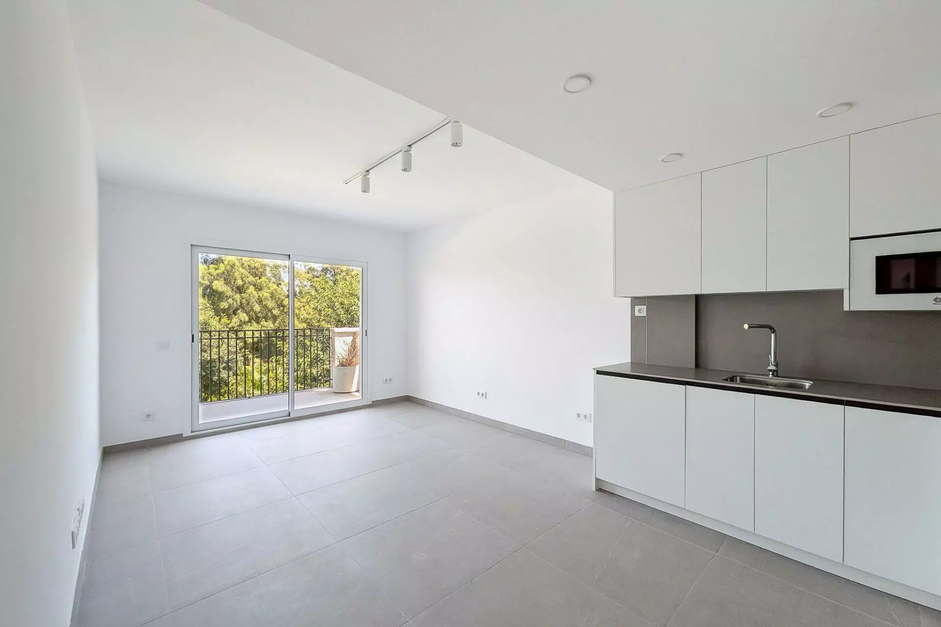 1-bedroom Apartment In Denia, Spain (53 M²)
