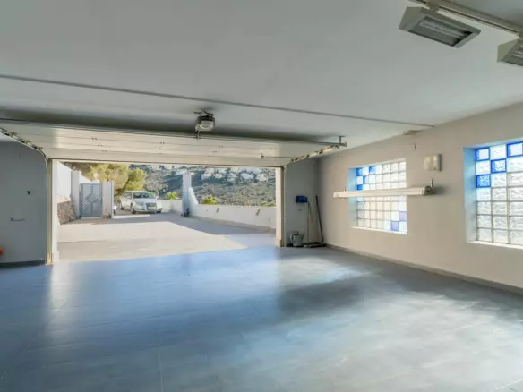 4-bedroom Villa In Moraira, Spain (434 M²)