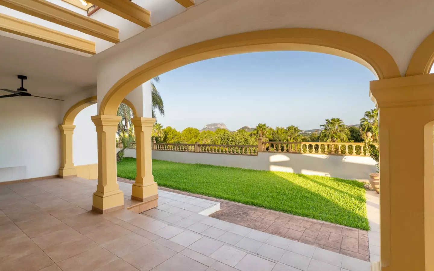 4-bedroom Villa In Beniarbeig, Spain (376 M²)