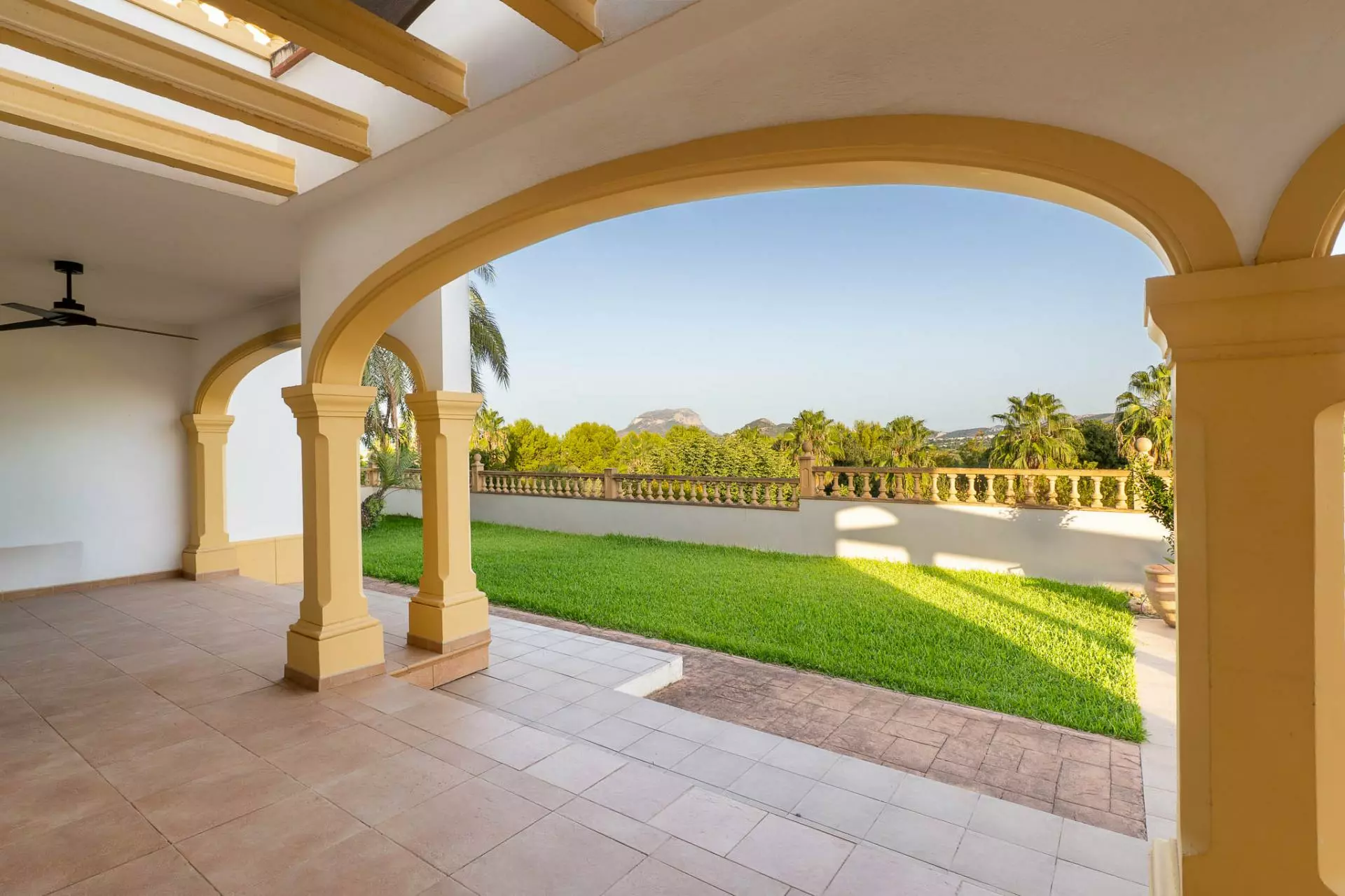 4-bedroom Villa In Beniarbeig, Spain (376 M²)