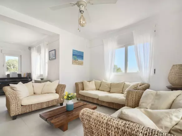 4-bedroom Villa In Jávea – Xàbia, Spain (257 M²)