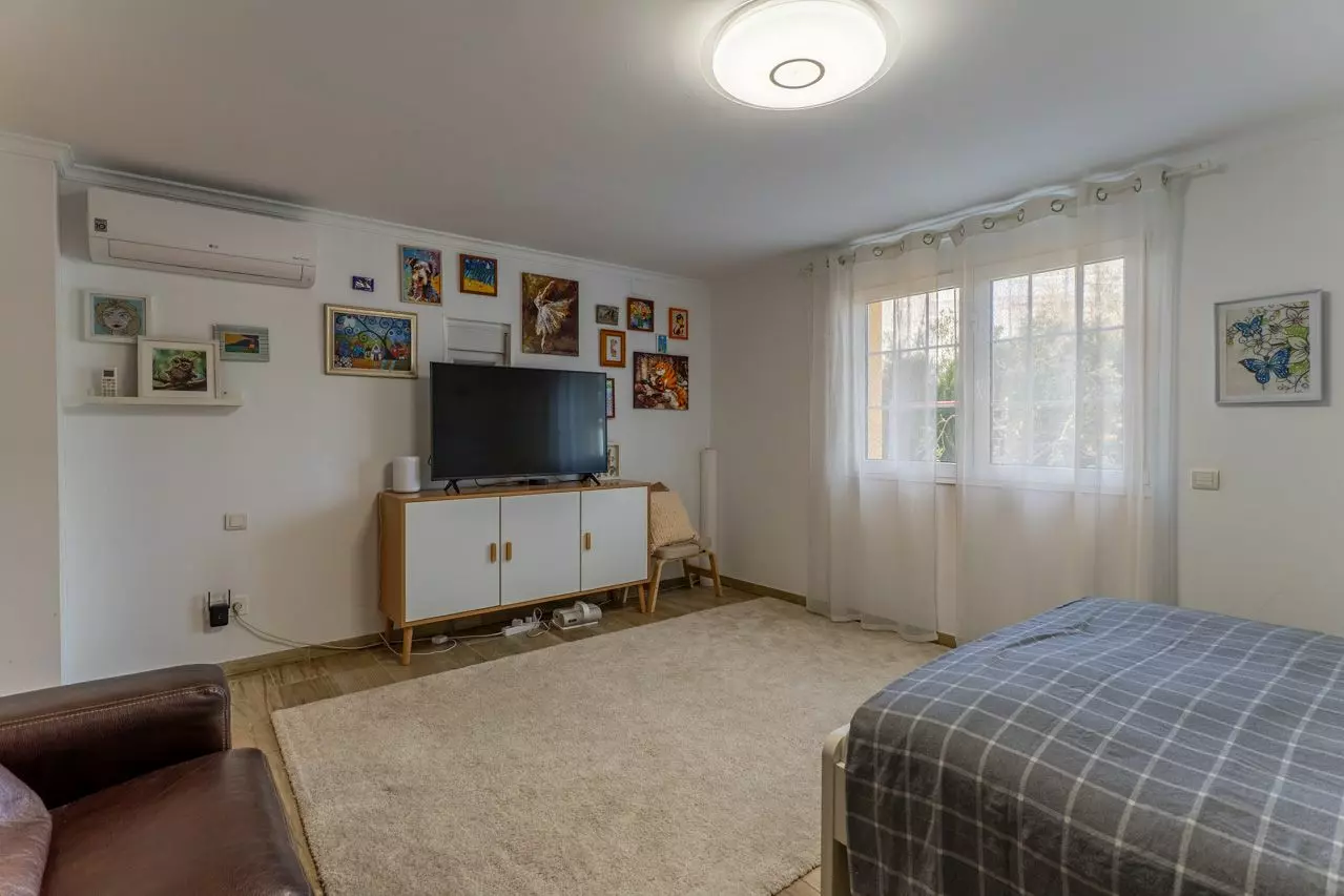 4-bedroom Villa In Denia, Spain (126 M²)