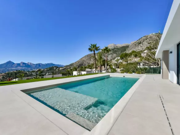 5-bedroom Villa In Altea, Spain (390 M²)