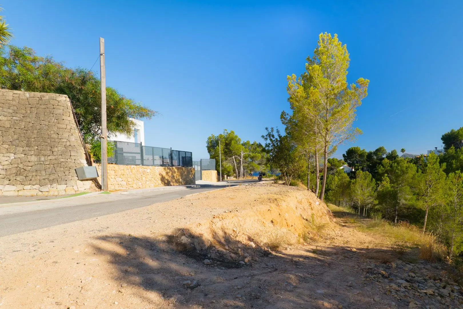 Plot In Altea, Spain (2.120 M² Plot)