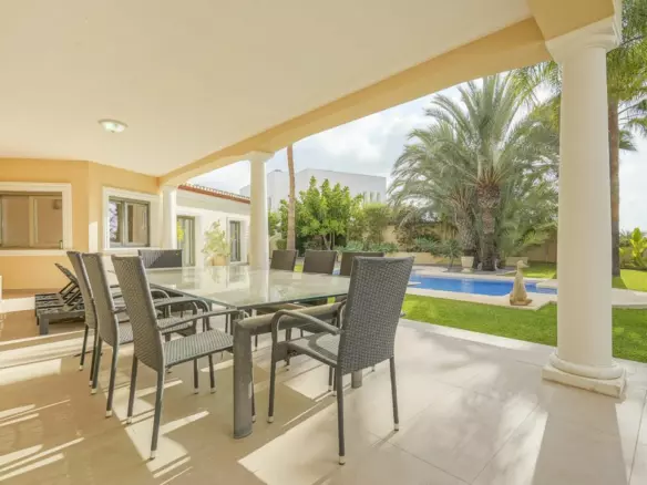 4-bedroom Villa In Benissa, Spain (464 M²)