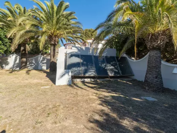 5-bedroom Villa In Benissa, Spain (565 M²)