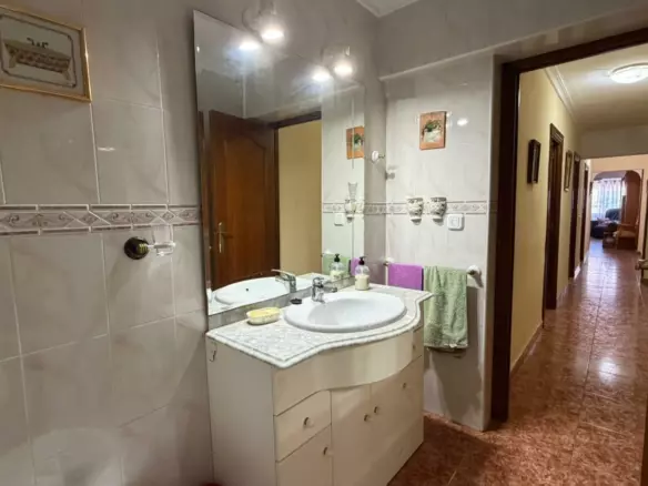 2-bedroom Flat In Alicante, Spain (76 M²)