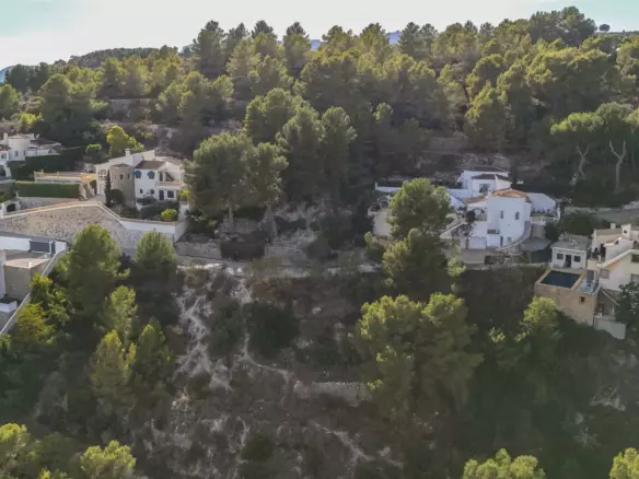 Plot In Benissa, Spain (1.100 M² Plot)