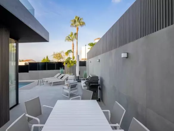 5-bedroom Villa In Alfaz Del Pi, Spain (322 M²)