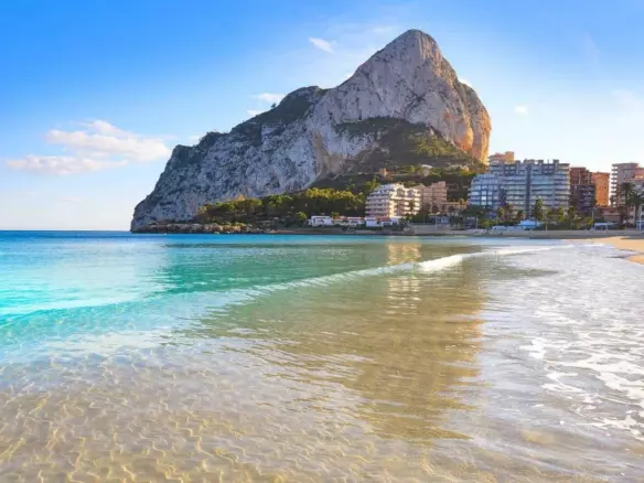 3-bedroom Villa In Calpe, Spain (209 M²)