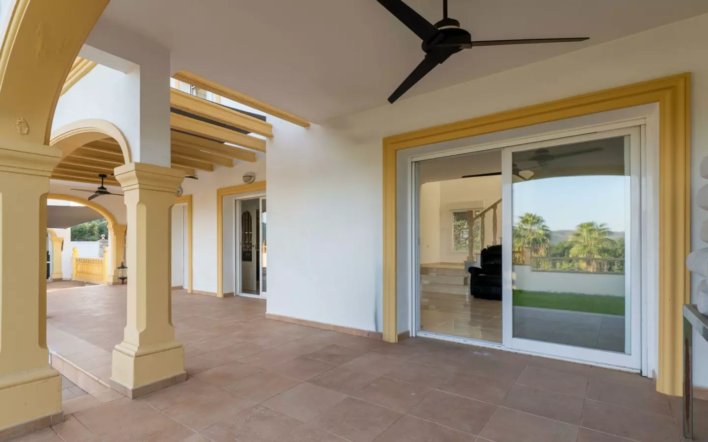 4-bedroom Villa In Beniarbeig, Spain (376 M²)