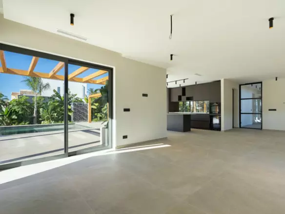 3-bedroom Villa In Jávea – Xàbia, Spain (471 M²)