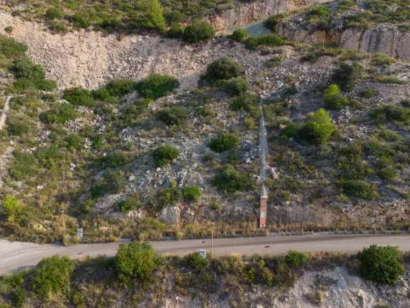 Plot In Jalon – Xalo, Spain (653 M² Plot)