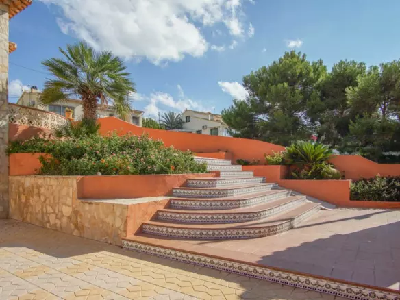 5-bedroom Villa In Calpe, Spain (345 M²)