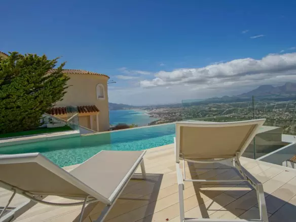 6-bedroom Villa In Altea, Spain (547 M²)