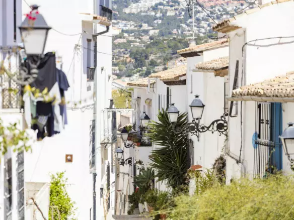Plot In Altea, Spain (985 M² Plot)