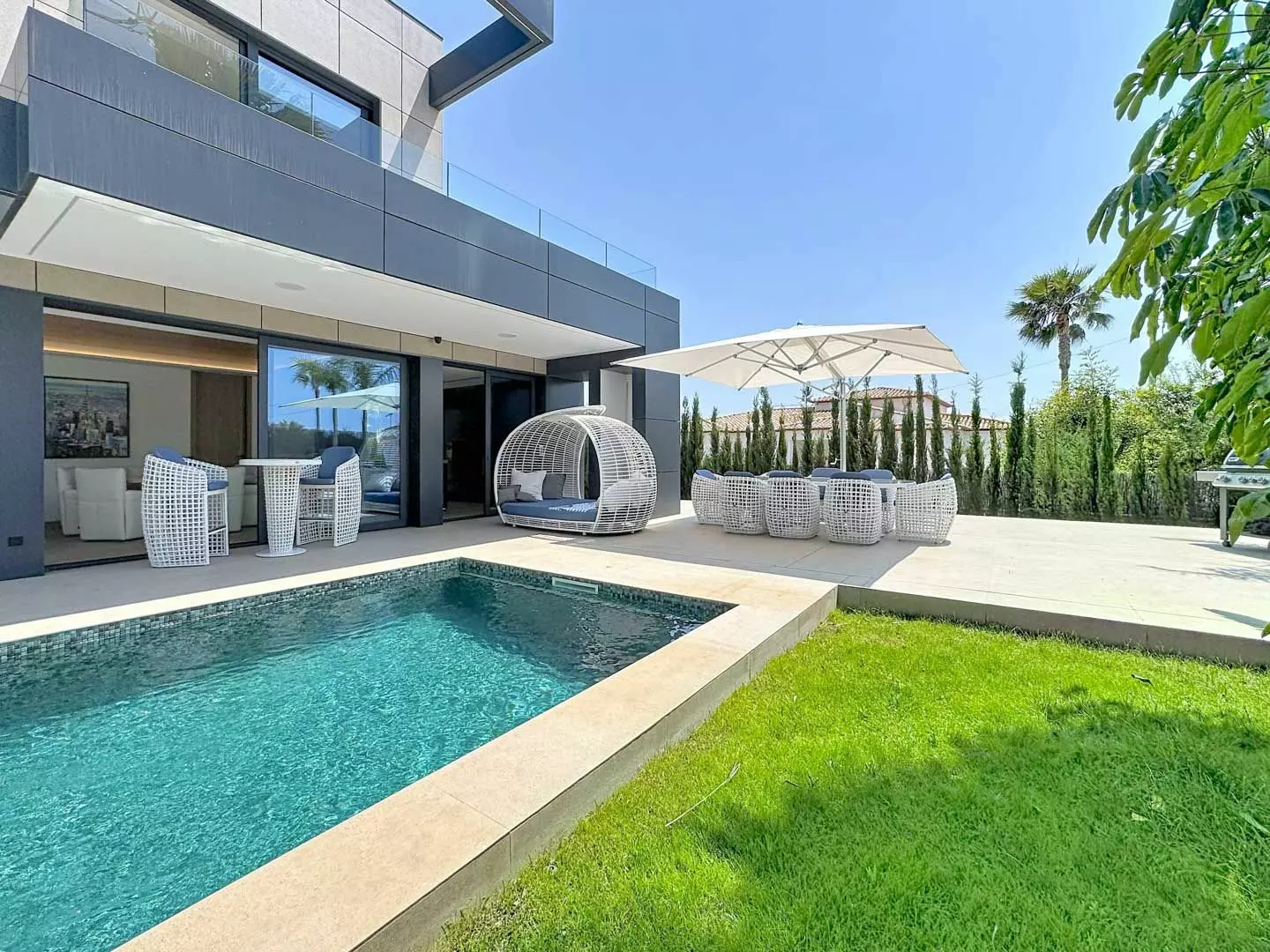 4-bedroom Villa In Calpe, Spain (346 M²)