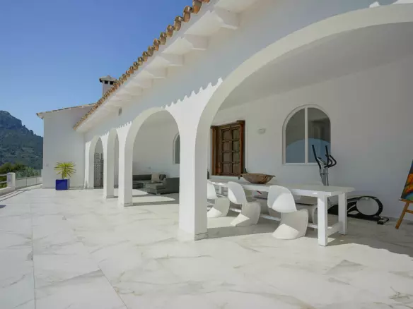 5-bedroom Villa In Benissa, Spain (359 M²)