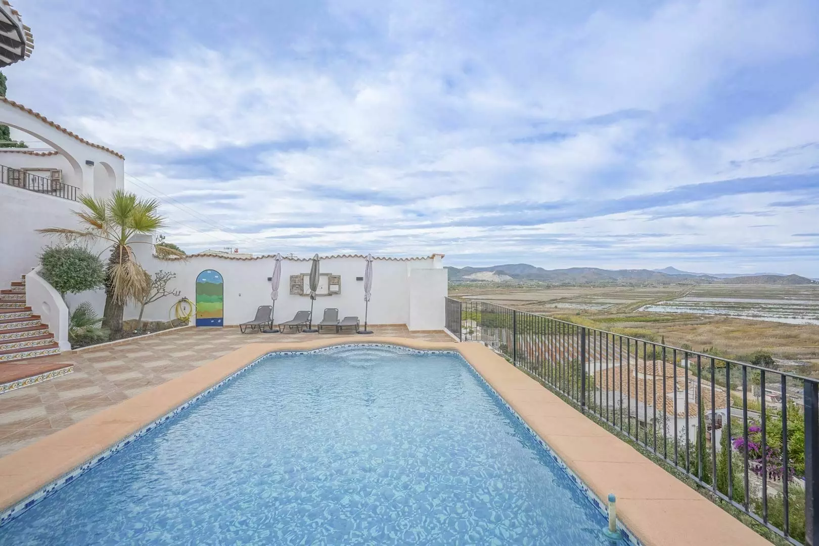 5-bedroom Villa In El Rafol D’almunia, Spain (307 M²)