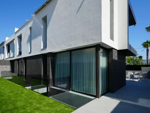 5-bedroom Villa In Alfaz Del Pi, Spain (322 M²)