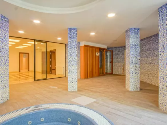 5-bedroom Villa In L’alfas Del Pi, Spain (810 M²)